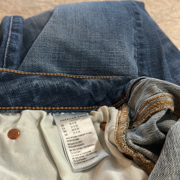 Men’s AE tapered jeans - Picture 3 of 3